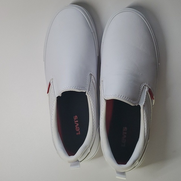 Levi's Shoes women's size 10 slip on perforated white mono flats Slip-on Nays - Picture 11 of 11